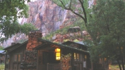 PICTURES/Mt Carmel Highway & Lodging/t_Cabin4.JPG